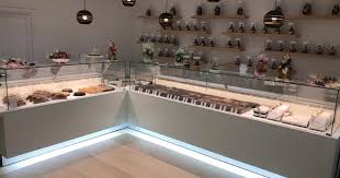 Agencement Vitrine Chocolaterie Ocf Christian Camprini Cannes