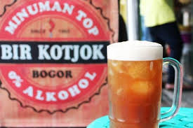 Lokale tawarkan minuman sehat yang diracik secara tradisional. Ini 10 Minuman Tradisional Indonesia Yang Cocok Di Musim Hujan Halaman All Kompas Com