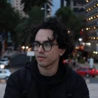 15300+ perfiles de «Chris &»