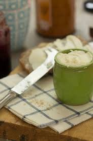 Margarine Maison Sans Huile De Palme Vegan Au Vert Avec Lili Beurre Vegan Recettes De Cuisine Repas D Entrainement