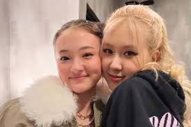 7 Momen Kebersamaan Rosé BLACKPINK dan Ella MEOVV