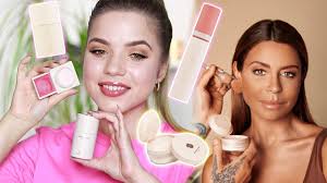 De mensen in het neolithicum die schaapshuiden als kleding droegen leerden geleidelijk ook garen en geweven textiel uit de haren te maken. Olcay Gulsen Beauty Review Kristina K Youtube