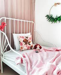 432 Begenme 18 Yorum Instagram Da Mela Nin Oyku Su Melaninoykusu Gunaydinnnn Kirlentim Bitti Biter Bitmez De Salonda Kullanir 2020 Instagram Oya Susenler