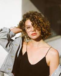 19 Bewitching Simple Hairstyles Ideas Short Hair Styles Hair Styles Curly Hair Styles