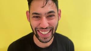 Jackie Farrant's Instagram, Twitter & Facebook