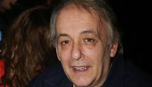 Μη με αναγκάζεις να ανοίξω το στόμα μου! 3ana Erwteymenos O Andreas Mikroytsikos Poia Einai H Nea Toy Syntrofos Instanews Gr