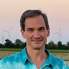 Grayson Hodge's Instagram, Twitter & Facebook