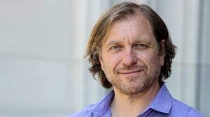 Michael Handyside's Instagram, Twitter & Facebook