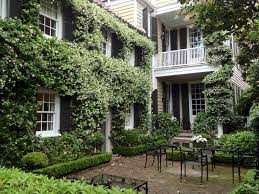 Pin By Zhijun Huang On Garden Structure Courtyard Garden Charleston Gardens Small Courtyard Gardens