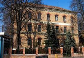 Kerületi szent istván gimnázium idén kezdte a 119. Szerb Antal Gimnazium Kezenfogva Ballagunk