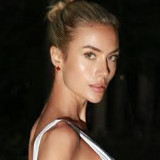 Celina Wagner (@celina__wagner)