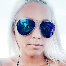 Andrea Maggard (@momboss122016)