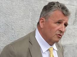 Surgeon warns cheap procedures overseas risk 'potential disaster'