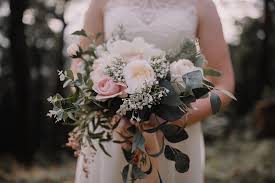 You'll also find wedding bouquet tutorials to guide you in the right direction for your diy wedding. Wedding Flowers Melbourne Custom Made Flowers