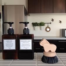 おすすめ詰め替えボトル総集編 おしゃれラベルも100均で 無印 ボトル ボトル インテリア