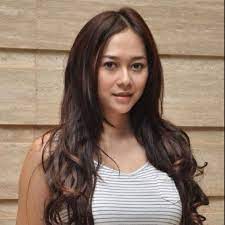 Karena dia dulu pacaran sama temen kami, lu tau, kata aura kasih. Aura Kasih Yeojaxx Twitter