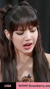 Lisa Strawberry's Instagram, Twitter & Facebook