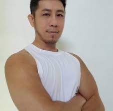 Armando Douglas's Instagram, Twitter & Facebook