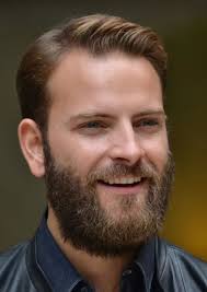 Questo accessorio classy, caratterizzato dal design essenziale e minimale. Alessandro Borghi On Mycast Fan Casting Your Favorite Stories