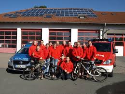 Radteams Der Polizei Iserlohn Und Der Berufsfeuerwehr Iserlohn Uberzeugten Gemeinsam In Der Grunen Holle Iserlohn