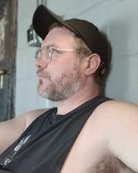 Darwin Price (@gnarwinprice) • Instagram photos and videos