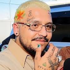 Qué opinas del nuevo look de Christian Nodal? 🔥 ¿En quién se habrá  inspirado? 🤔 #QVLVFDS