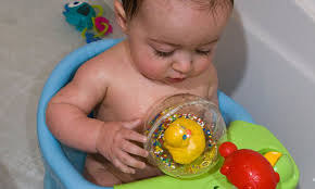 Alex chapman and summer woolley. Warning Over Baby Bath Seats And Leaving Children Unattended After Rise In Drowning Daily Mail Online