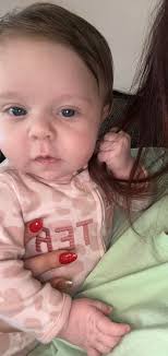 Such a strong grip for such a tiny little hand 😂