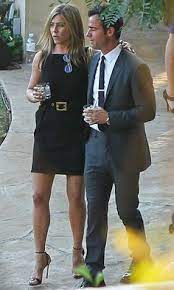 21 black dresses you can wear to a wedding. 7 Lbd Wedding Guests Ideen Jennifer Aniston Style Schone Schwarze Kleider Elegante Schwarze Kleider