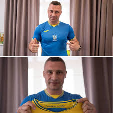 Андрій павелко, президент української асоціації футболу (уаф), на своїй сторінці в facebook презентував спеціальний комплект форми національної збірної, в якій українські футболісти. 7xuybw3lc8byhm