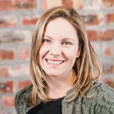 Kerry Seymour's Instagram, Twitter & Facebook