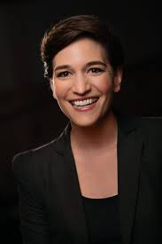 Kate Lindsey's Instagram, Twitter & Facebook