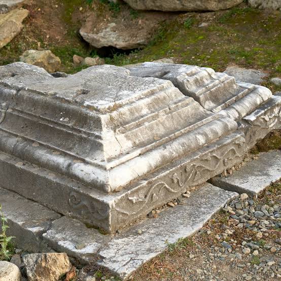 Archaeologists Discover Ancient Roman Necropolis Beneath New Hospital Site  - Men's Journal