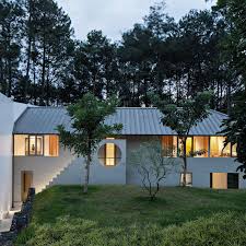 Brg House By Tan Tik Lam Architects Indonesia Arsitektur Arsitektur Vernakular