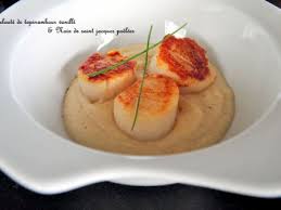 Veloute De Topinambour Vanille Saint Jacques Poelees Recette Ptitchef Recette Veloute De Topinambour Topinambour Recette Recettes De Cuisine