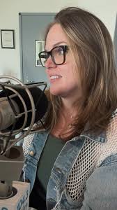 Fix your face Jill #valentineinthemorning #1043myfm #fergie #clumsy #radio  #morningshow