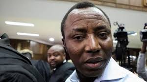 Convener, concerned nigerians, deji adeyanju has urged the federal government to release the publisher of sahara reporters, omoyele sowore unconditionally. Sowore Dss Say Nobody Show To Collect Sowore Deji Adeyanju Volunteer Bbc News Pidgin