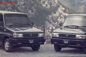 Toyota kijang kotak pertama kali hadir di tahun 1986 lewat varian mpv dan pickup yang terbagi lagi varian ini lebih dikenal sebagai kijang super. Kijang Grand Extra Harga Bekasnya Cuma Rp 30 Jutaan Tipe Sgx Tahun Segini Gridoto Com