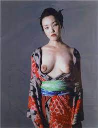 Kimono nude