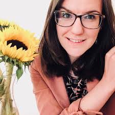 Rachel Peat's Instagram, Twitter & Facebook