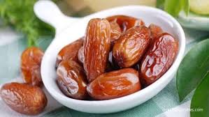 Wuih…pisaga cang ne dangin ento, yen lebaran ngabe ketipat, kurma. Buah Kurma Kaya Nutrisi Ini 5 Manfaat Kurma Untuk Kesehatan Anda