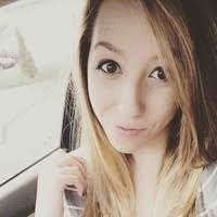 Leah Bender's Instagram, Twitter & Facebook