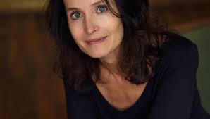 LES EXPERTS : Vanessa Bernier notre docteur MultiMedia Les bons conseils  pour résoudre vos problèmes informatiques.