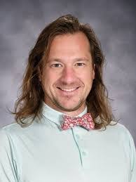 Angela Reda's Instagram, Twitter & Facebook