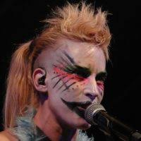 Harry Slinger , zanger Drukwerk, close