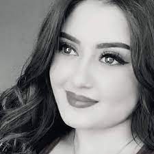 ابتســامه مـزيفه - 🎶🎵🎶 #عندمـــا تقتـــرب ســـاعة الحنيـــن .....  تتراقـــص نبضــات قلبــي من شــدة شوقــي اليك💓 #سندريلا | فيسبوك