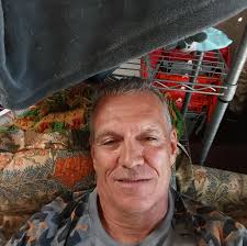 King Size Tempurpedic Bed with bronze metal head and footboard