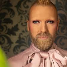 We are thrilled to announce that Rickard Söderberg, @gaytenor, will take  over as the judge