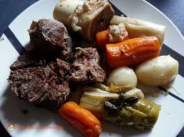 Pot Au Feu Traditionnel Pour 4 Personnes Nos Recettes De Famille Recette Pot Au Feu Recette En Famille Plat
