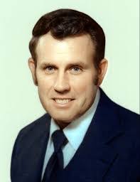 Teddy Steele's Instagram, Twitter & Facebook